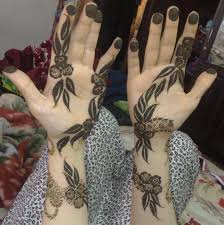 حناء كويتية 2013 اروع النقشات images?q=tbn:ANd9GcTGbTPU1z_DGduhCriNI22hhx9wYh4NHzwk7TDk_k1Lgkv7LCzyFg&t=1