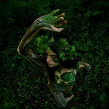 Photos of Nature-Inspired Body Painting