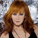 REBA MCENTIRE Fell 100 Feet to Her Death? Nope, Singer Is Still ...