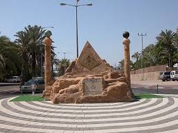 أغلب رموز الماثونيية انتشارا Images?q=tbn:ANd9GcTJcqkmwTvkHOLqoKQ2h0XQkzDwc_JaWXuLSpGbD3l5iXdFK3yjcQ