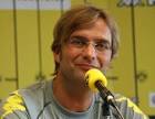 Jürgen Klopp holte seinen ersten Meistertitel als Fußballtrainer und feiert ... - juergen-klopp-beim-bvb