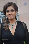 Raveena Tandon Hot Stills | Raveena Tandon Hot Stills photos ... - raveena_tandon_hot_stills_2007120633_058