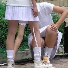 テニススカートエロ|テニスウェアでパンチラ！純白のスカートと純白のアンスコに興奮 ...