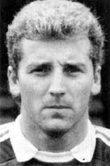 Perry Michael Digweed. Born 26th Oct 1959 at Westminster. Country England. Chelsea Debut 5th March 1988 Last Match 19th ... - P%20Digweed