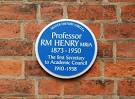 There is a plaque nearby commemorating his brother Paul Henry J3372 : Paul - via Daymix