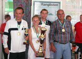 (v.l.n.r: Klaus Andrä, Katja Becher, Marcel Somogyi, Maik Reichel). Gesamtsieger wurde die 1. Mannschaft des TC-Waldheim.