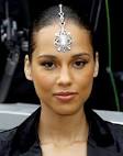 Cele|bitchy » Blog Archive » Alicia Keys rocks massive forehead ...