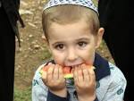 ... meet author Yocheved Golani and take some of the cutest pictures ever: - Shelomoh-Watermelon