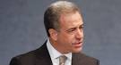 Russ Feingold speaks at an