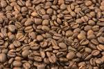 coffee beans background - via Daymix