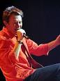 http://upload.wikimedia.org/wikipedia/commons/thumb/3/32/Clay_Aiken_Merrillville_05-08-23.jpg/220px-Clay_Aiken_Merrillville_05-08-23.jpg