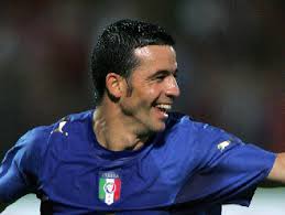 Di Natale resta a Udine. Niente Juve! Images?q=tbn:ANd9GcTYA-k0pVj0OzOdlmiSHh2SEfIJJ523Vp1jjIeUjxgRU_nKzfo&t=1&usg=__RFV44wodN5BVf5Nf4nfwYMxrTQc=