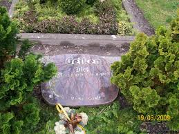 Grab von Dirk Geiken (01.08.1921-29.09.1997), Friedhof Resterhafe