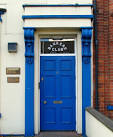Entrance to 'The Bankers Club', Belfast - via Daymix