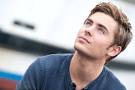 Starring: Zach Efron, Amanda