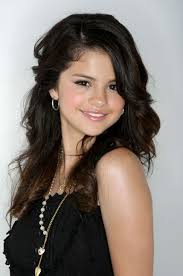 صور Selena Gomez   - صفحة 2 Images?q=tbn:ANd9GcTbp3G4kaVmZIFPo7IDCPU9A_IUK4UY5ZjUrl11kElgAVLQWFFy&t=1