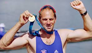 Steven Redgrave - Englands Goldgarantie. 1 / 3. Im Jahr 2000 holte Steven Redgrave seine fünfte und letzte olympische Goldmedaille