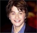 Daniel Radcliffe - images?q=tbn:ANd9GcTc9RwtNLG3fsOmmTbegKF2OAT6tvcuLam_sAtMiQQqaaFwT9RLBk9YyDk
