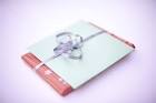 christmas present and card - via Daymix