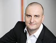 Alexander Meneikis, Jahrg. 1969, Betriebswirt, Controller - images?q=tbn:ANd9GcTd4er_wnsznOgHT4yB2dmV6HGdd-0q_Nsk8hKt4QZPE0UmMnN3Ow