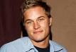 tvguide.com - travis_fimmel