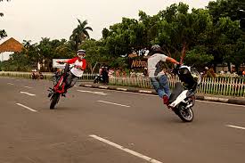 Menikmati Atraksi Motor di Taman Mini. | Dian Kelana