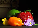 fruit still life srawberry - via Daymix