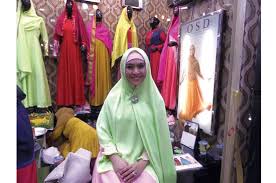 Oki Setiana Dewi Buka Butik Busana Muslim - Berita Fashion ...