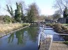 ALl the locks between Reading and Newbury were built like this to save money - via Daymix