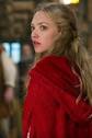 Amanda Seyfried è la protagonista di Cappuccetto Rosso Sangue di Catherine ... - Cappuccetto-Rosso-Sangue_290x435