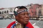 Image 25/35 | Esther Mahlangu - 900900_0_1666218_303110