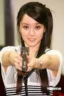 组图：许慧欣许嘉凌扮演女枪手为