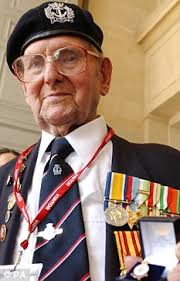 First and Second World War veteran Bill Stone in 2004, proudly displaying his commemorative medal after a service at the Cenotaph to commemorate the 90th ... - article-1113464-015EFAAB0000044D-164_233x364