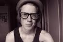 Boy-cute-glasses-indie-nerd-