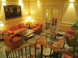 Luxury coffee room