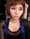 유이 단발머리 변신