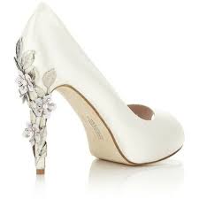 Harriet Wilde Shoes | Laced in Weddings - tumblr_m3v7e74ZRf1qcaz19