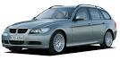 voiture dans un champ