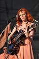 http://upload.wikimedia.org/wikipedia/commons/thumb/5/5d/Karen_Elson_June_2010_e.jpg/220px-Karen_Elson_June_2010_e.jpg