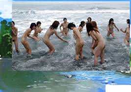 全裸集団|女の子が集団で裸になったりハーレムになったりしているエロ画像 ...