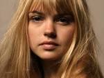 Aimee Teegarden. Why is that so satisfying? Heaven knows.