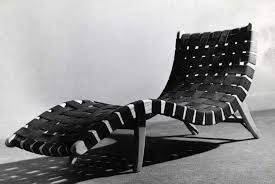 Alacrán Chaise Longue designed by Klaus Grabe and Michael van ... - MichaelvanBeurenAlacran