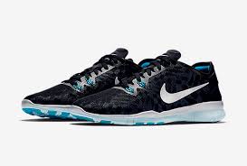 My Superficial Endeavors: New Pretty Nike Shoes! And a Top =)