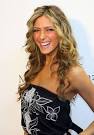 http://www4.pictures.gi.zimbio.com/Fashion%2BLife%2B2007%2BBenefit%2BFriendly%2BHouse%2BArrivals%2BGKWrfclYE7gl.jpg