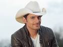 Paisley will co-host the CMA