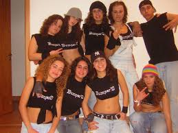 Em cima: Daniela Baltazar, filha da Lina do Monte do Manuel Augusto; Karina Sousa, filha da Paula Sousa, do vizinho Manuel João, Sara Nunes ,filha da Rosa ... - SMatiasBumpers2005