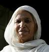 Fatima Bi, Saroo's mother at her home in Ganesh Talai in the city of Khandwa ... - 24jh_353_saroo_20120323205237624428-200x0