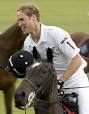 http://upload.wikimedia.org/wikipedia/commons/thumb/b/b0/Prince_William,_2007.jpg/220px-Prince_William,_2007.jpg
