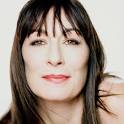 http://blog.everlasting-star.net/wp-content/uploads/2011/03/normal_anjelica_huston_web.jpg