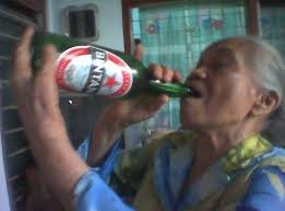 Foto-foto Nenek 'Gokiel' Narsis Abies+Ngakak